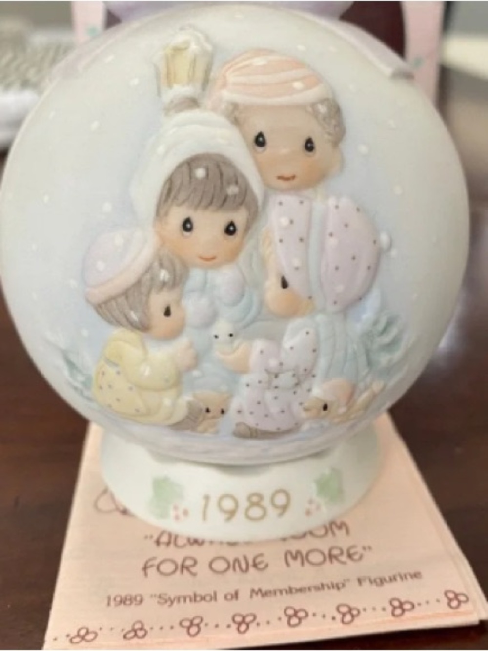 Precious Moments 1989 Nativity Globe in Pastel Pink and White
